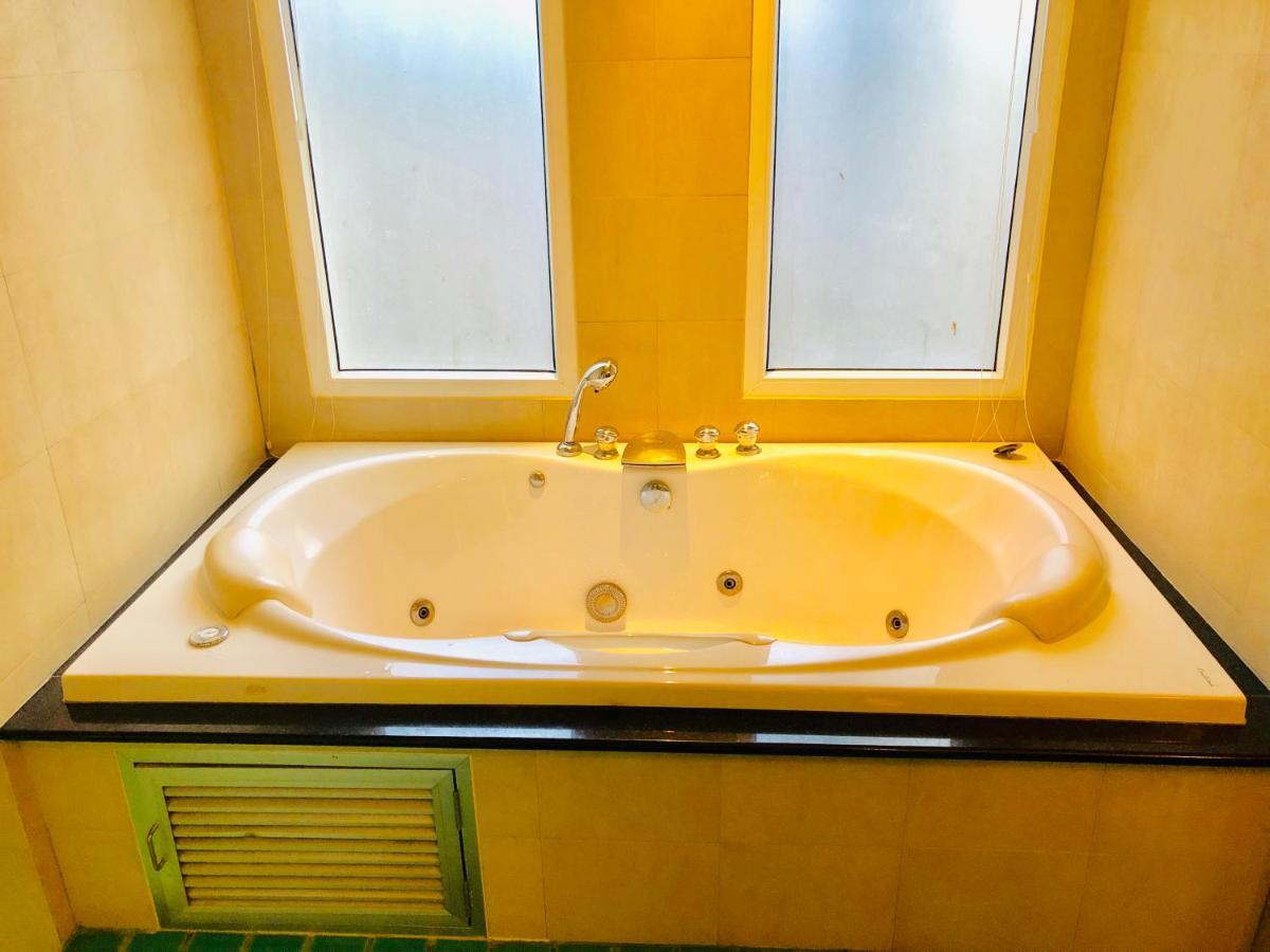 Karon Pool Villa 卡伦3卧泳池别墅 Dış mekan fotoğraf